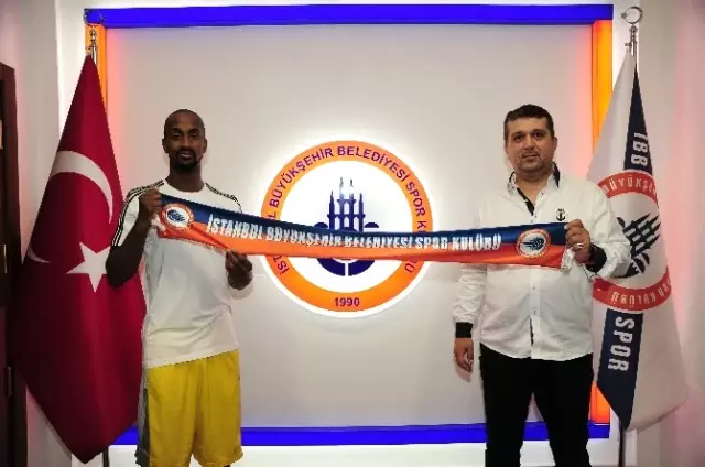 Earl Genard Calloway İstanbul Bb'de Earl Genard Calloway İstanbul Bb'de