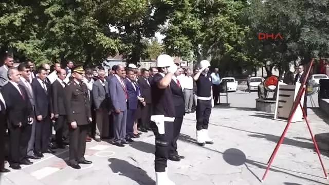 Ağrı Malazgirt Zaferi'nin 945'inci Yıldönümü Kutlandı