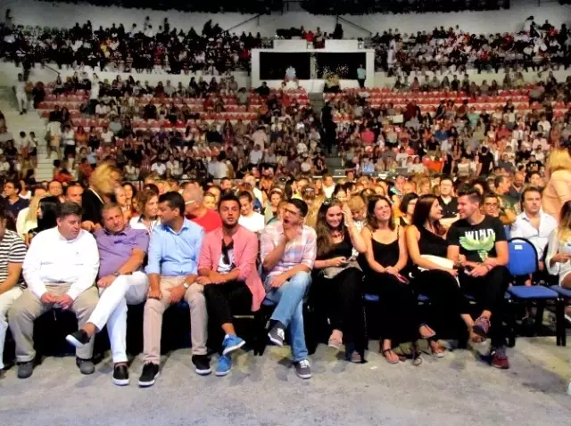 Dünyaca Ünlü Yıldız Lara Fabian Konserine Çeşme'de Büyük İlgi