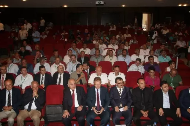 Trabzon'da 'Madenlerin Ekonomiye Katkısı ve Artvin'de Madencilik' Konferansı Trabzon'da 'Madenlerin Ekonomiye Katkısı ve Artvin'de Madencilik' Konferansı