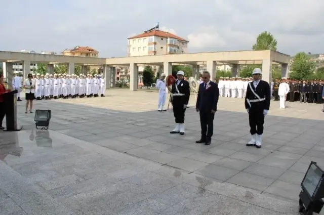Bartın'da 30 Ağustos Zafer Bayramı Kutlandı Bartın'da 30 Ağustos Zafer Bayramı Kutlandı