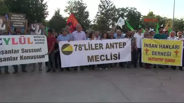 Gaziantep Hdp?lilerden Canlı Bomba Saldırısının Yaşandığı Sokakta Barış Çağrısı Gaziantep Hdp?lilerden Canlı Bomba Saldırısının Yaşandığı Sokakta Barış Çağrısı