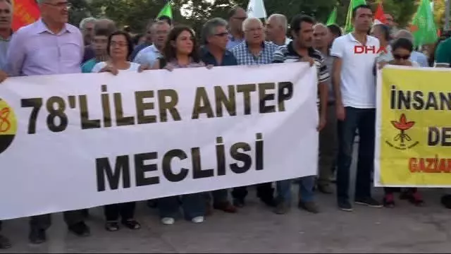 Gaziantep Hdp?lilerden Canlı Bomba Saldırısının Yaşandığı Sokakta Barış Çağrısı Gaziantep Hdp?lilerden Canlı Bomba Saldırısının Yaşandığı Sokakta Barış Çağrısı