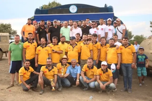 1. Off-Road Şenliği'nde Yarışan Arazi Araçları Nefesleri Kesti