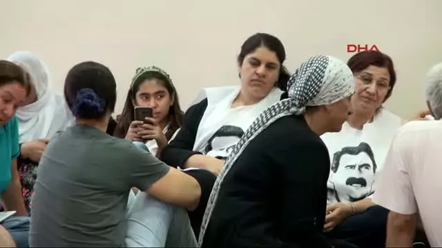 Diyarbakır'da, Öcalan İçin 50 Kişi Açlık Grevine Başladı Diyarbakır'da, Öcalan İçin 50 Kişi Açlık Grevine Başladı
