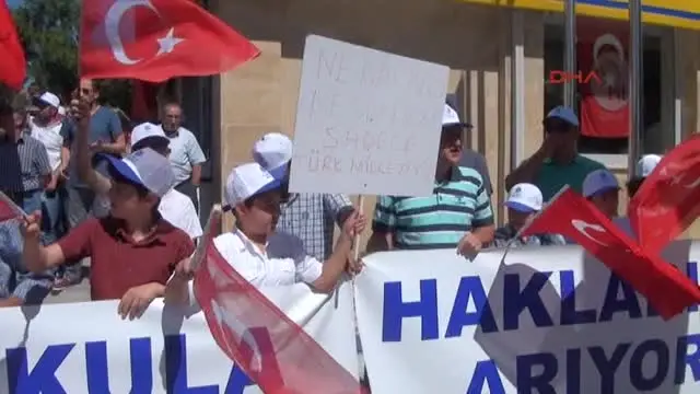 Çorum'da Eşten Atılan 70 İşçi Eş ve Çocuklarıyla Eylem Yaptı Çorum'da Eşten Atılan 70 İşçi Eş ve Çocuklarıyla Eylem Yaptı