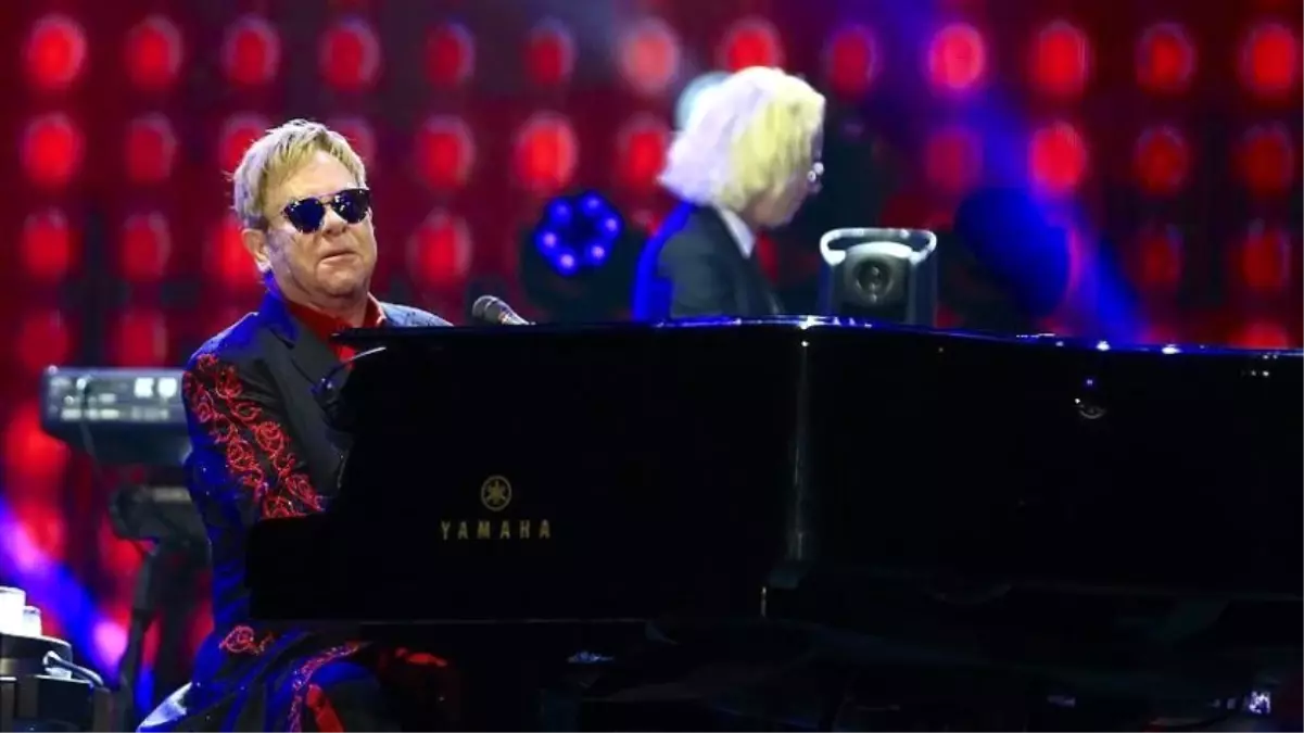 Elton John, Expo'da Konser Verdi