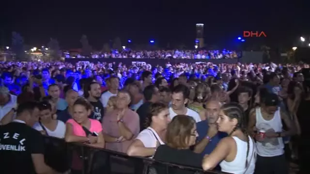 Antalya Elton John'dan Türkiye Mesajı