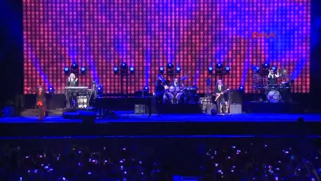Antalya Elton John'dan Türkiye Mesajı
