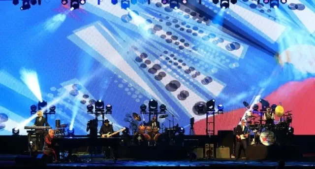 Expo 2016 Efsane İsim Elton John'u Ağırladı Expo 2016 Efsane İsim Elton John'u Ağırladı