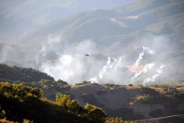 Tunceli'de Bombalı Saldırı Düzenleyen PKK'lılara Hava Destekli Operasyon Tunceli'de Bombalı Saldırı Düzenleyen PKK'lılara Hava Destekli Operasyon