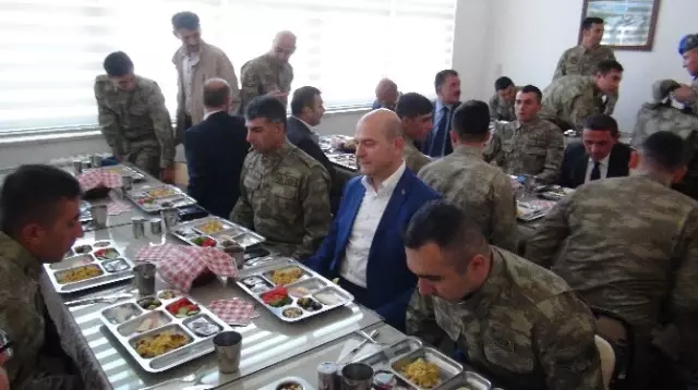 İçişleri Bakanı Soylu Güvenlik Güçlerinin Bayramını Kutladı İçişleri Bakanı Soylu Güvenlik Güçlerinin Bayramını Kutladı