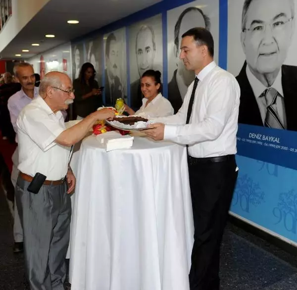 CHP Örgütü, Genel Merkezde Bayramlaştı CHP Örgütü, Genel Merkezde Bayramlaştı