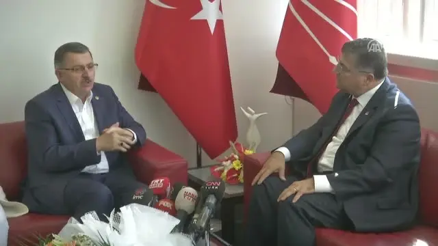 Siyasi Partilerde Bayramlaşma / Chp-Ak Parti (4) Siyasi Partilerde Bayramlaşma / Chp-Ak Parti (4)