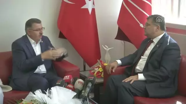 Siyasi Partilerde Bayramlaşma / Chp-Ak Parti (4) Siyasi Partilerde Bayramlaşma / Chp-Ak Parti (4)
