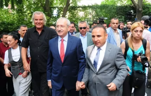 Ünlü Sinema Oyuncusu Tarık Akan Hayatını Kaybetti