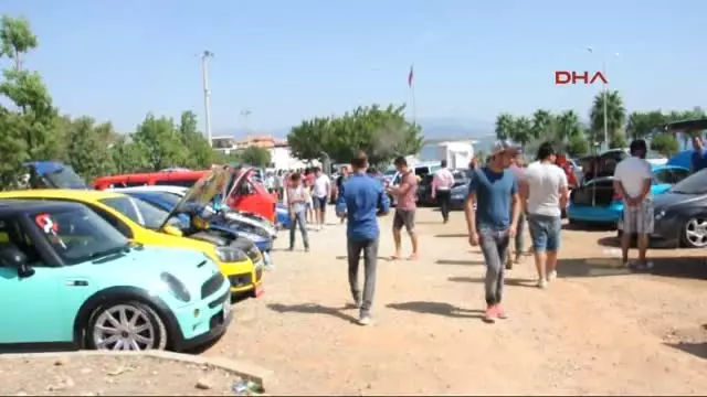 Didim Modifiye Araç Tutkunları Didim'de Buluştu Didim Modifiye Araç Tutkunları Didim'de Buluştu