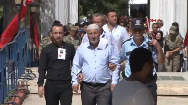 Adana Oğlunun Şehit Olduğunu Hacda Öğrenen Anne Cenaze Namazını Kıldı