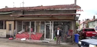 Bolu - 20 Yıllık Bakkal Dükkanının Mühürlenmesine Tepki Gösterdi