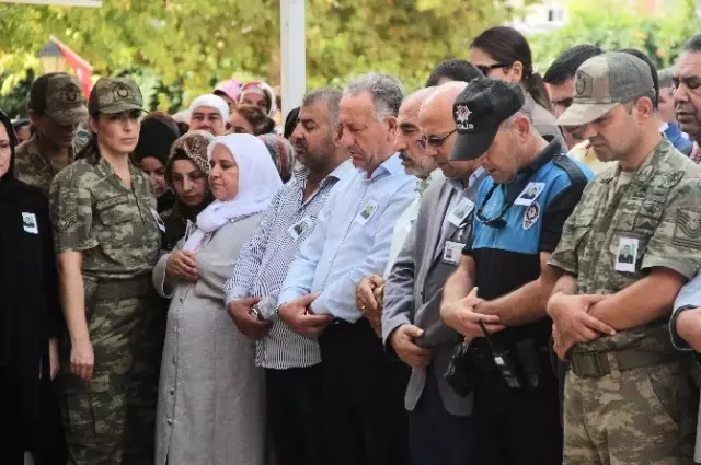 Şehadet Haberini Hacda Alan Anne: Kurtlara Kuşlara Yalvardım Oğluma Dua Edin Diye