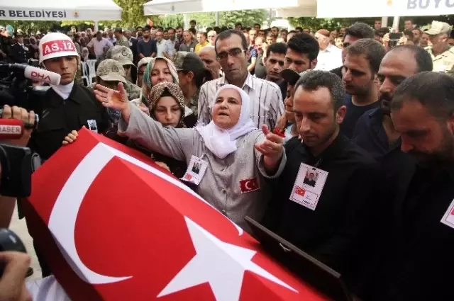 Şehadet Haberini Hacda Alan Anne: Kurtlara Kuşlara Yalvardım Oğluma Dua Edin Diye
