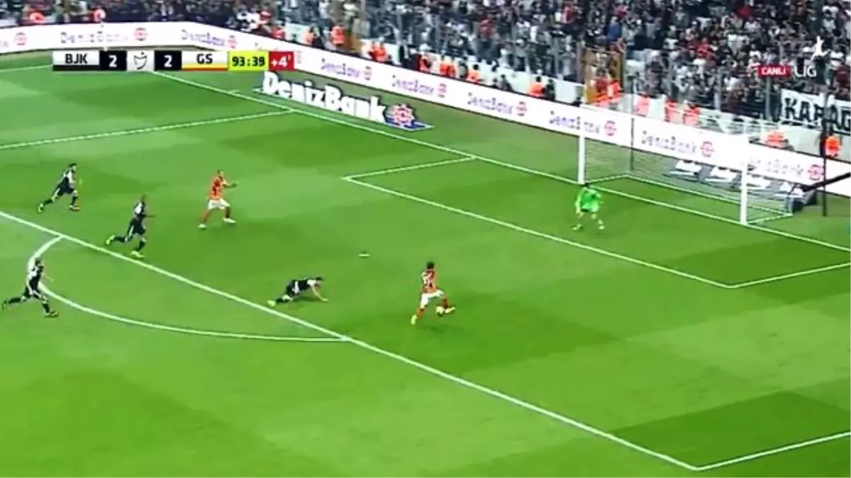 Josue'nin Kaçırdığı Pozisyon Taraftarlara Saç Baş Yoldurdu