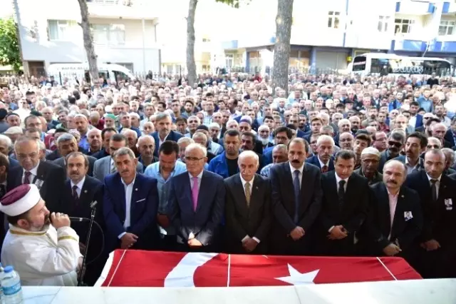 Eski Başkan Hasan Aslan'a Gözyaşı