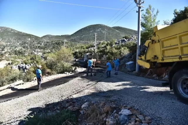 Alanya Güzelbağ Mahallesinde Asfalt Çalışması Alanya Güzelbağ Mahallesinde Asfalt Çalışması