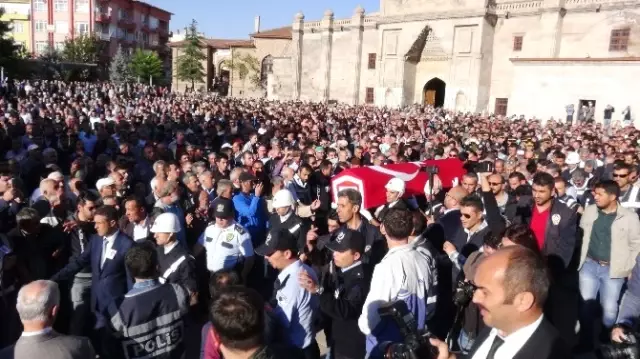 Aksaraylı Şehit Polis Son Yolculuğuna Uğurlandı Aksaraylı Şehit Polis Son Yolculuğuna Uğurlandı