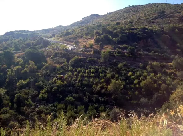 İtfaiye Aracı Uçuruma Yuvarlandı: 2 Ölü, 1 Yaralı İtfaiye Aracı Uçuruma Yuvarlandı: 2 Ölü, 1 Yaralı