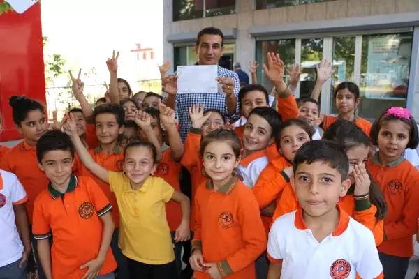 Adıyaman'da Öğrencilerden Şehit ve Gazi Yakınlarına Bağış