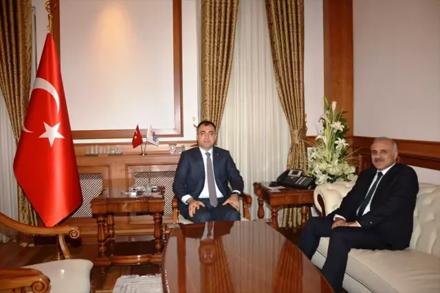 Elazığ Valisi Zorluoğlu'ndan Vali Toprak'a Ziyaret