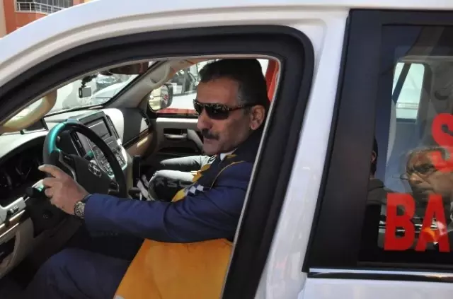 Tunceli'ye 1'i Zırhlı 3 Ambulans Gönderildi