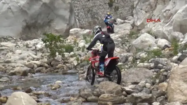 Red Bull Sea To Sky'ın Kazananı Lars Enöckl Oldu