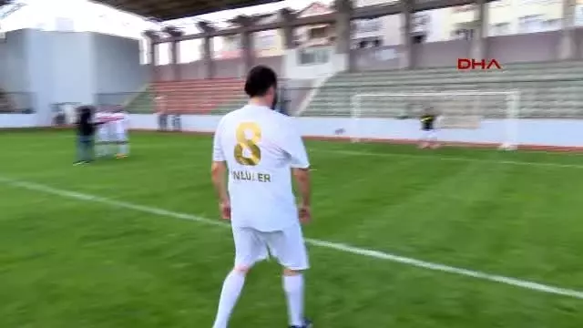 Ünlüler ile Eski Futbolcular, Lösemili Çocuklar İçin Sahada Ünlüler ile Eski Futbolcular, Lösemili Çocuklar İçin Sahada