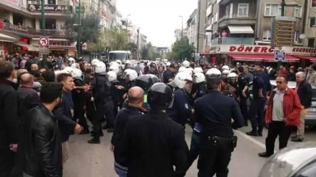 Bursa'da İzinsiz Gösteriye Polis Müdahalesi: 36 Gözaltı
