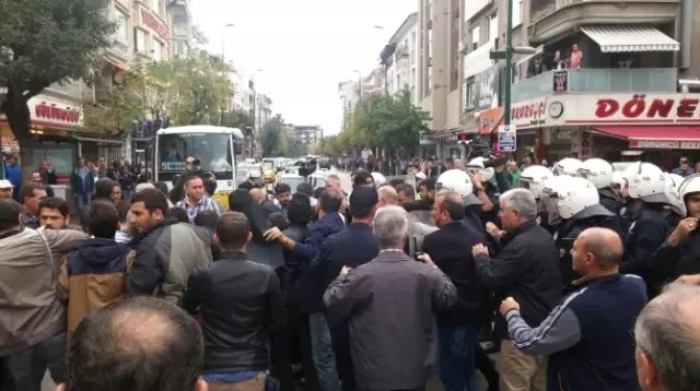 Bursa'da İzinsiz Gösteriye Polis Müdahalesi: 36 Gözaltı