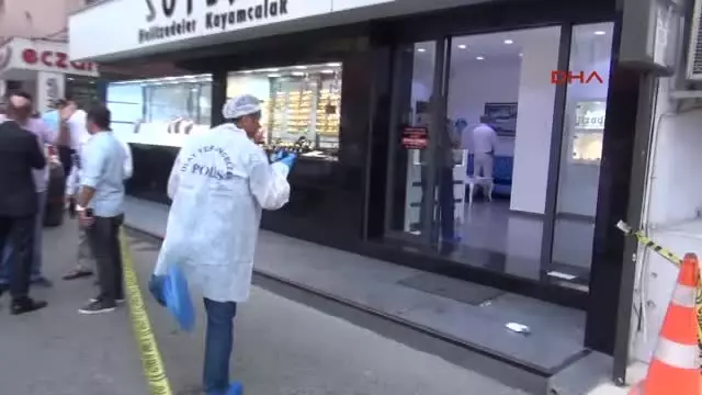 İzmir'de Soygun Girişimi, 2 Yaralı