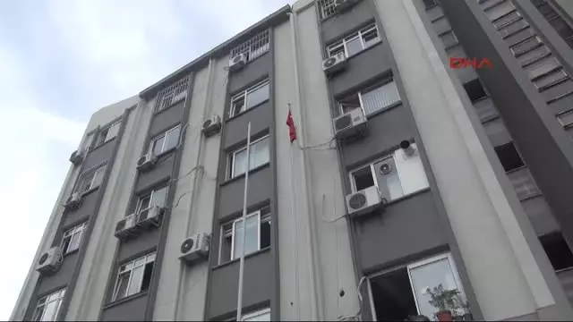 İzmir Kuyumcuyu Soymak İsteyen 23 Yıllık Polis Tutuklandı Arşiv