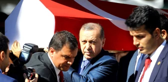 Kemal Unakıtan Son Yolculuğuna Uğurlandı, Erdoğan Kur'an Okudu
