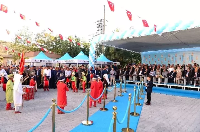 Dönüklü İmam Hatip Ortaokulu Eğitime Açıldı Dönüklü İmam Hatip Ortaokulu Eğitime Açıldı