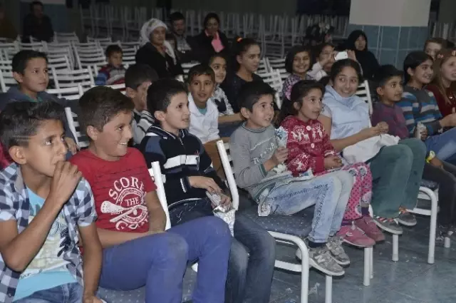 İbiş'in Misafirleri Oyunu Gündüzler'de Sahnelendi