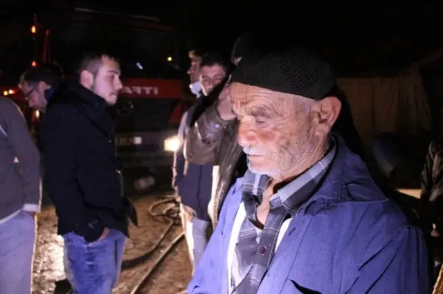 Emekliliği ile İnşa Ettirdiği Ev Alevlere Teslim Oldu Haberler