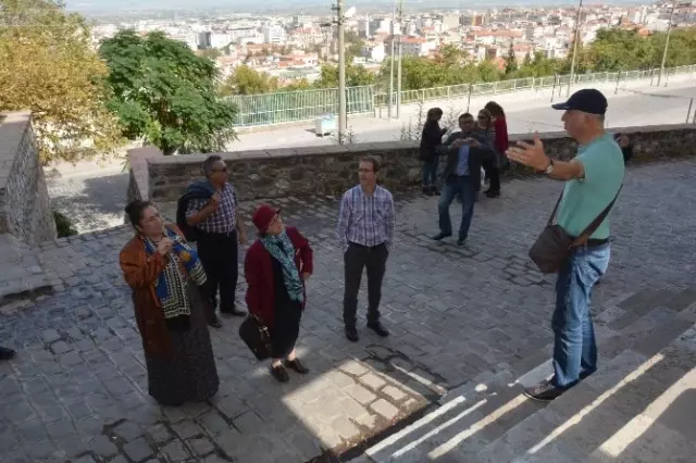 Yunusemre Belediyesi Misafirlerine Manisa'yı Gezdirdi