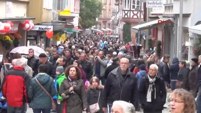 Almanya�daki Kasımpatı Fuarı�nda Mevlana�nın Güz Şiiri Sergilendi Haber