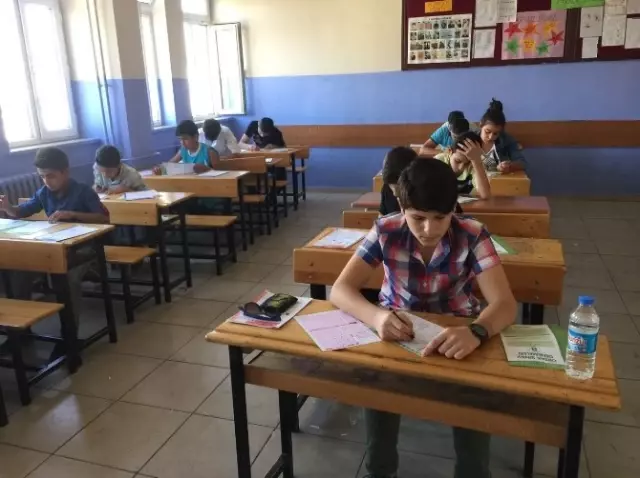 Silopi'de Öğrencilere Yönelik Deneme Sınavı
