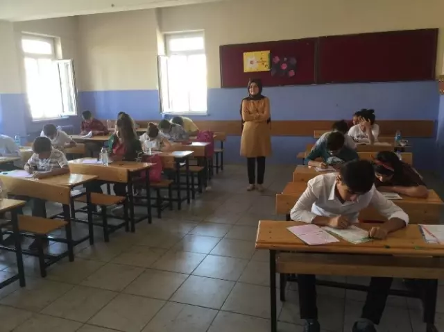 Silopi'de Öğrencilere Yönelik Deneme Sınavı