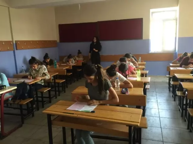 Silopi'de Öğrencilere Yönelik Deneme Sınavı