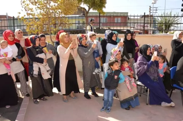 Miniklerden Cumhuriyet Bayramı Kutlaması Miniklerden Cumhuriyet Bayramı Kutlaması