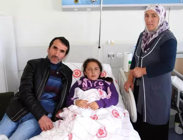 Müdür 'Gözüne Kalem Batan Öğrenciye Ambulans Çağırmadı' İddiası Müdür 'Gözüne Kalem Batan Öğrenciye Ambulans Çağırmadı' İddiası